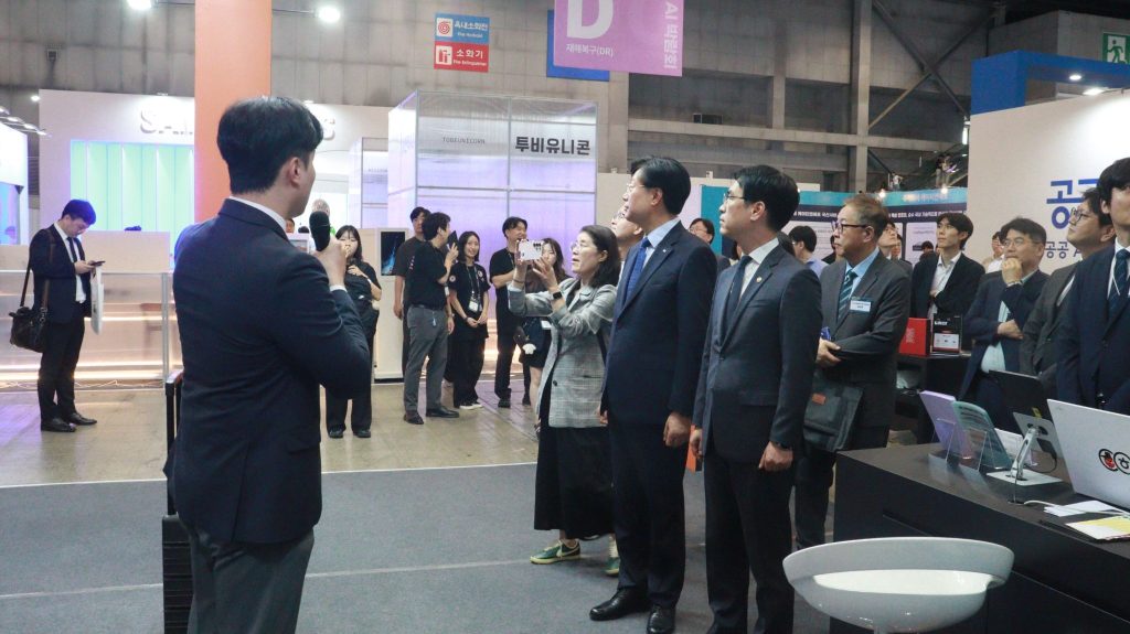 Photo from the VIP tour at Korea Public AI Expo 2026